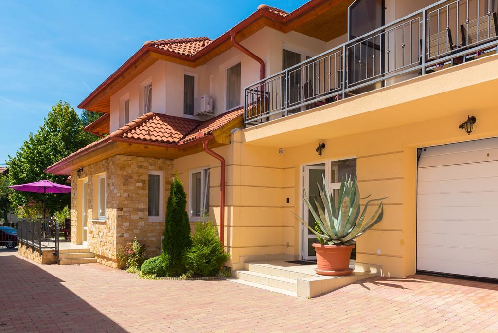 Andi Apartman Heviz Exterior foto