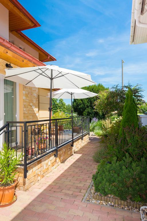 Andi Apartman Heviz Exterior foto