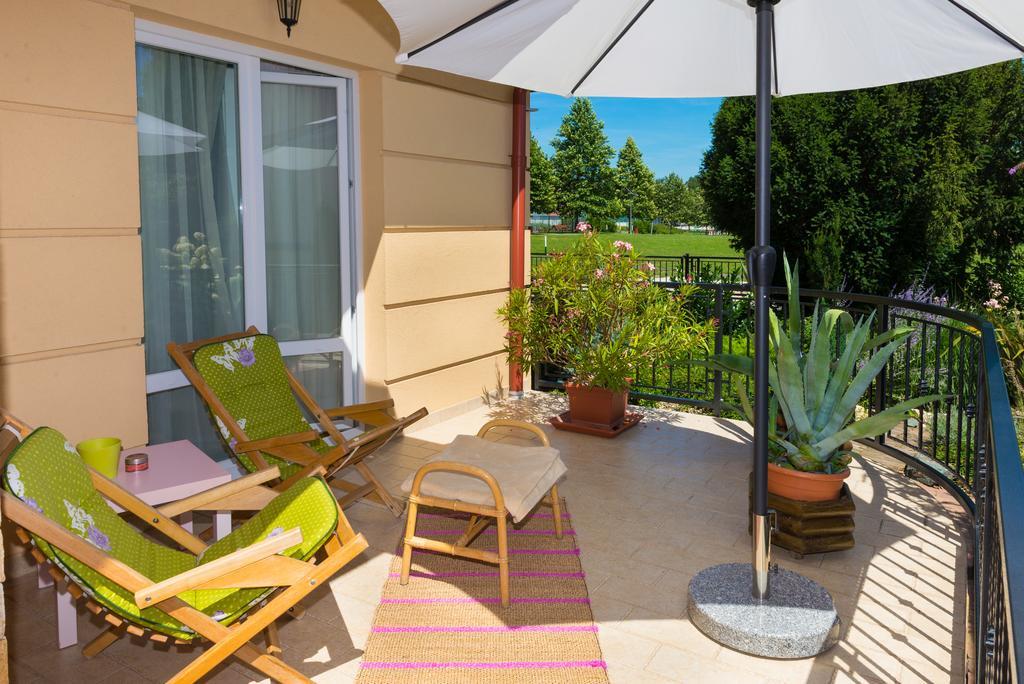 Andi Apartman Heviz Exterior foto