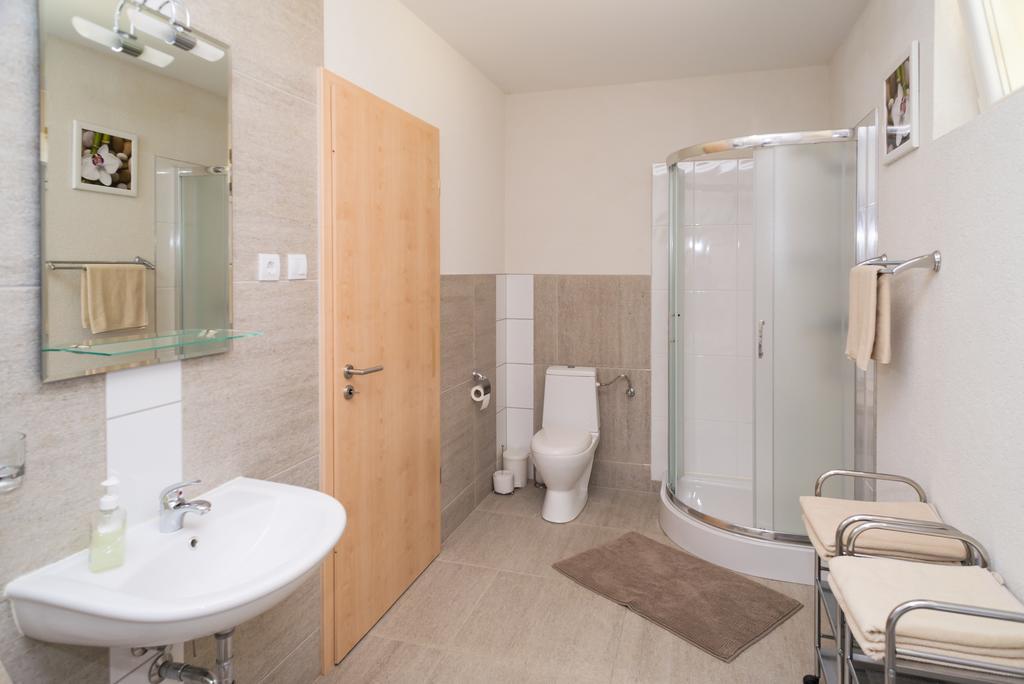Andi Apartman Heviz Exterior foto
