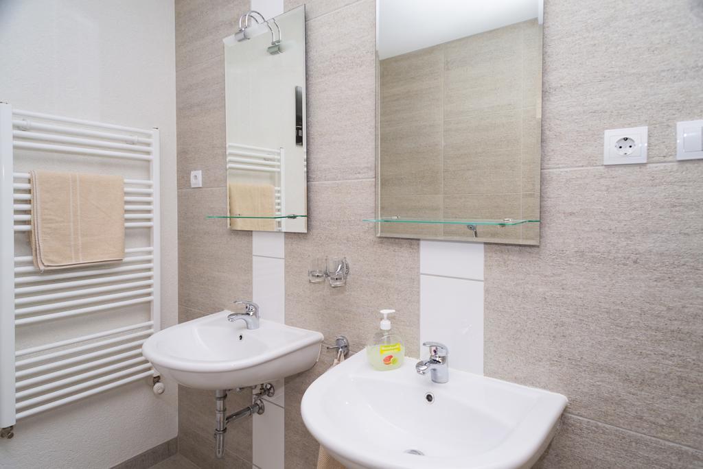 Andi Apartman Heviz Exterior foto